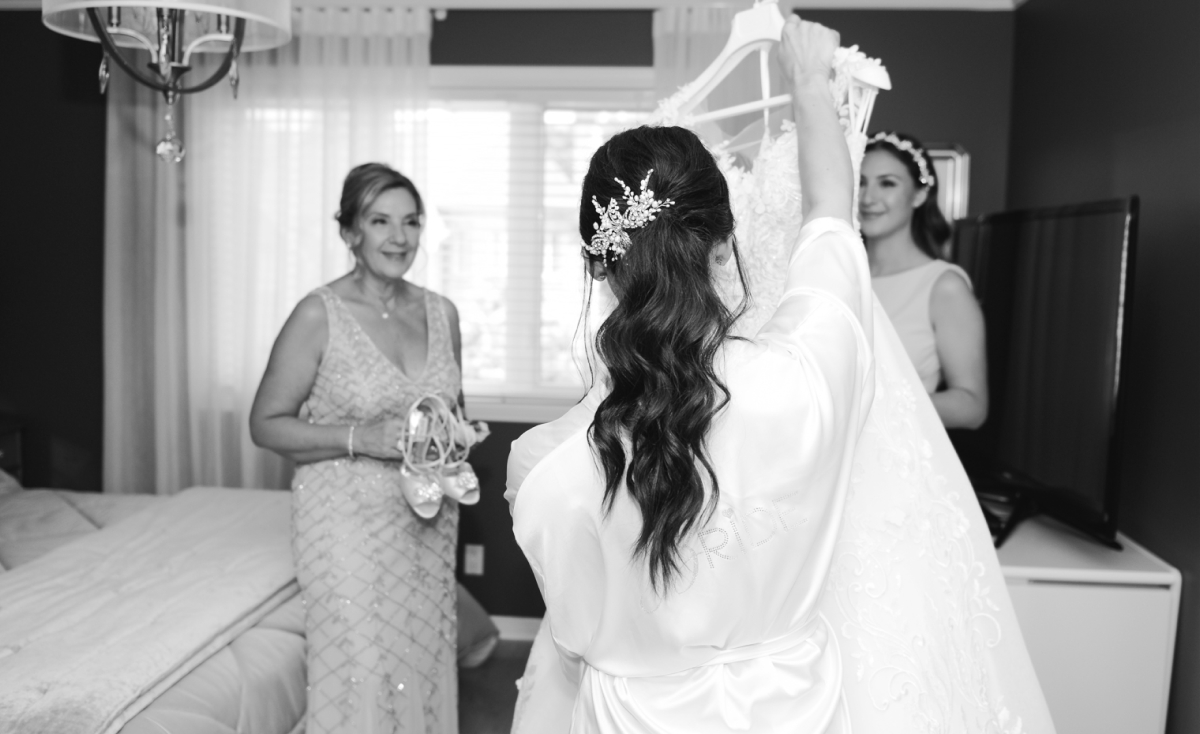 Montreal wedding photographer captures Italian wedding couple at Montreal venue