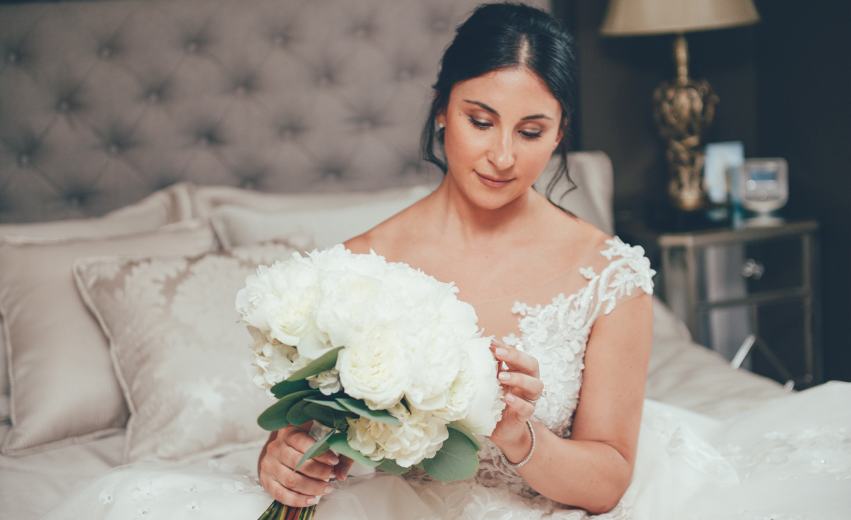 Montreal wedding photographer captures Italian wedding couple at Montreal venue