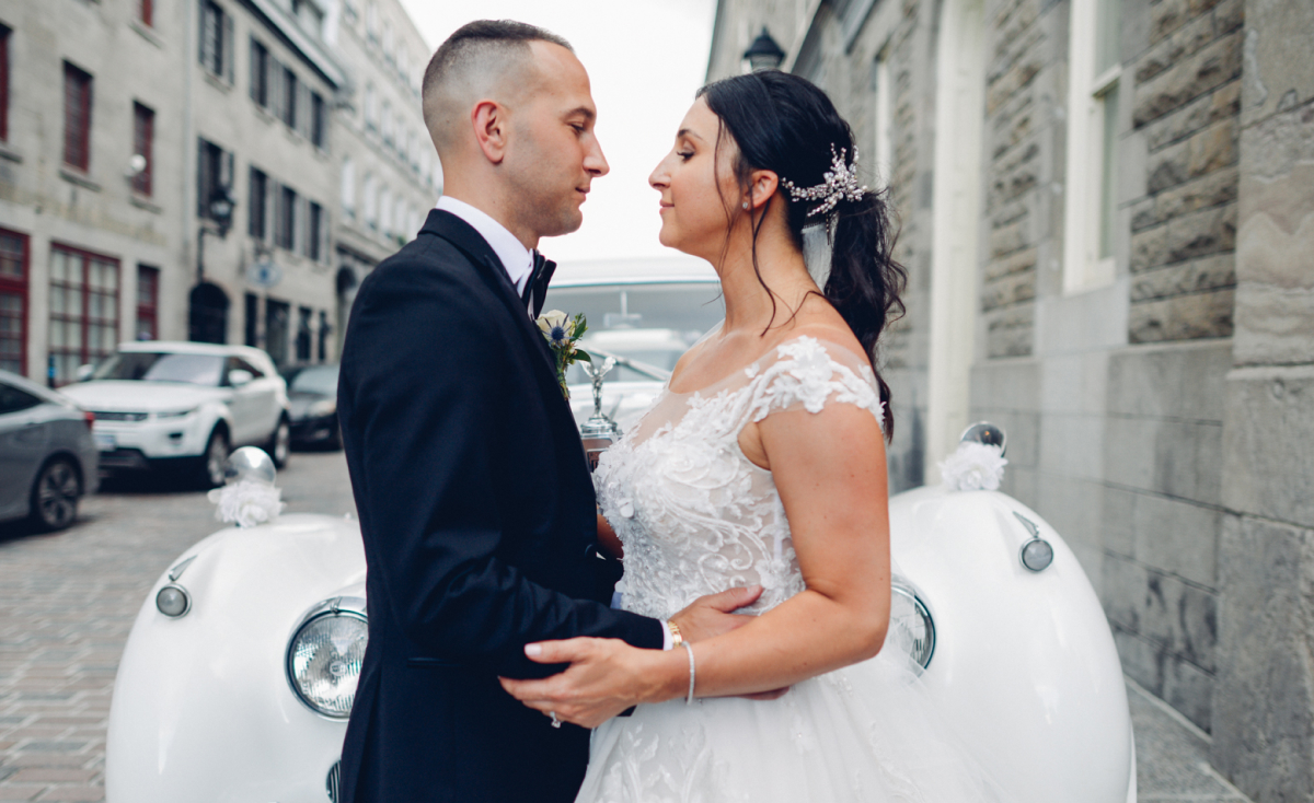 Montreal wedding photographer captures Italian wedding couple at Montreal venue