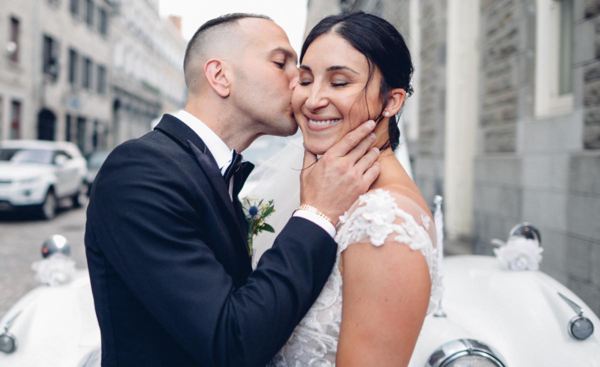 Montreal wedding photographer captures Italian wedding couple at Montreal venue