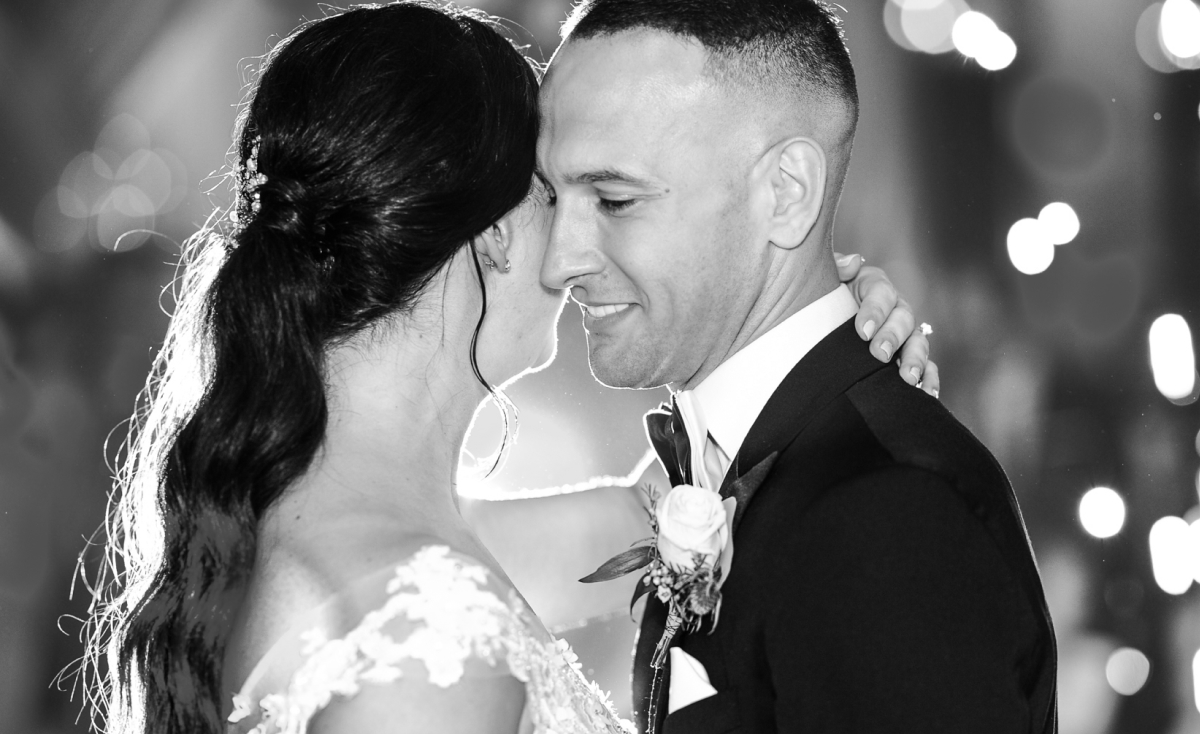 Montreal wedding photographer captures Italian wedding couple at Montreal venue