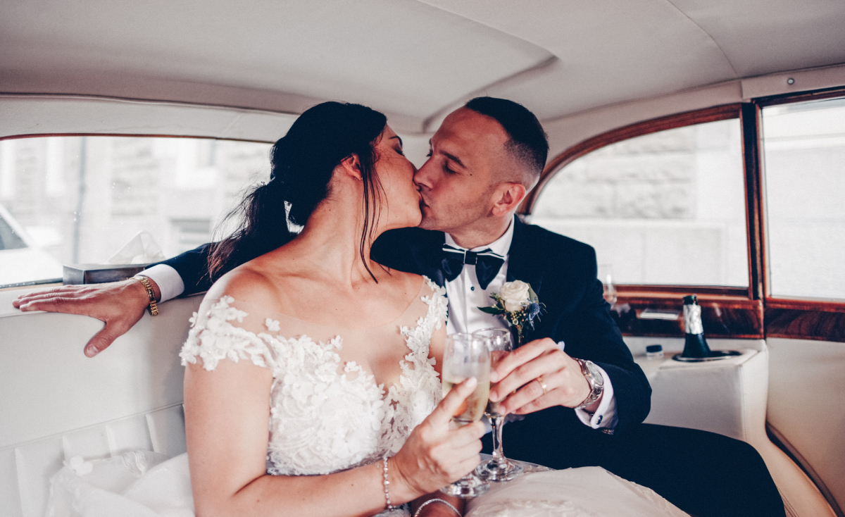 Montreal wedding photographer captures Italian wedding couple at Montreal venue
