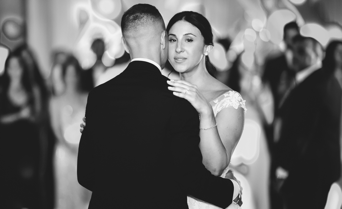 Montreal wedding photographer captures Italian wedding couple at Montreal venue