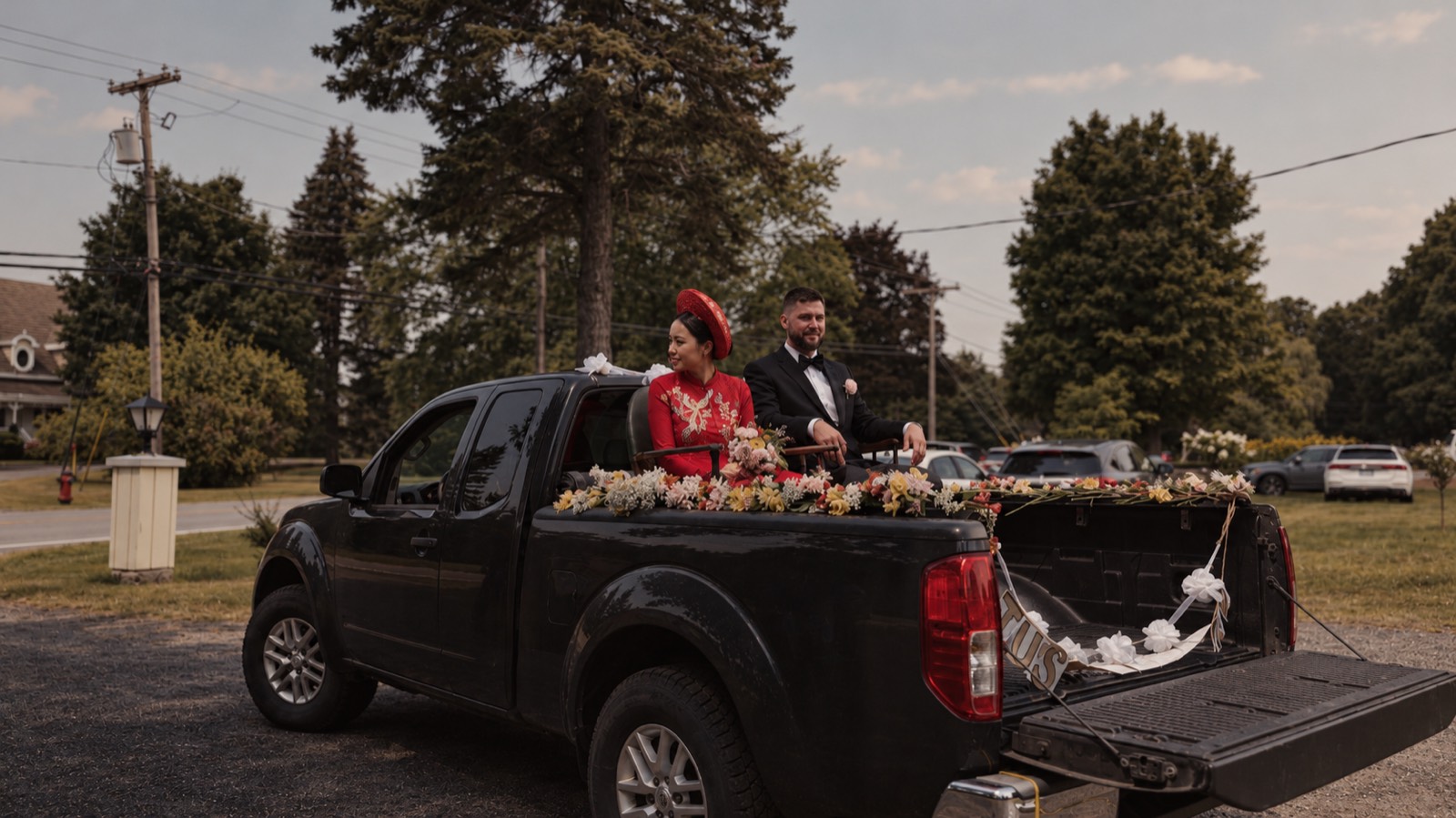 Thu and Simon's wedding truck in Rougemont, Quebec