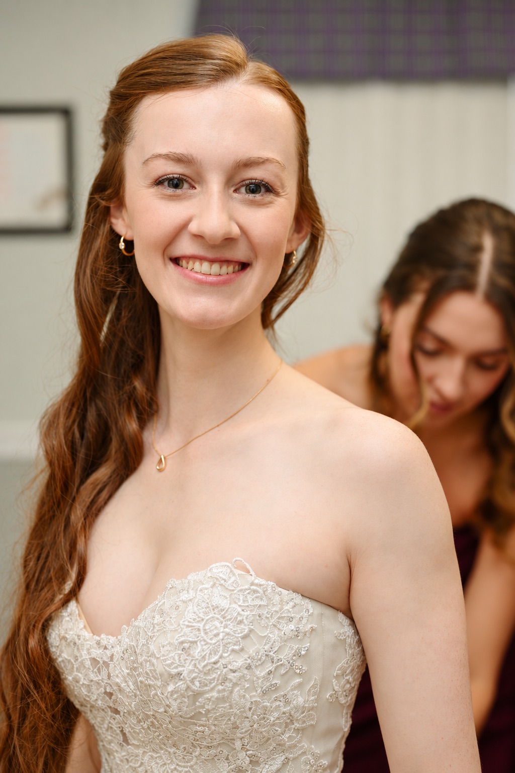 Jenna in her lace gown while getting ready